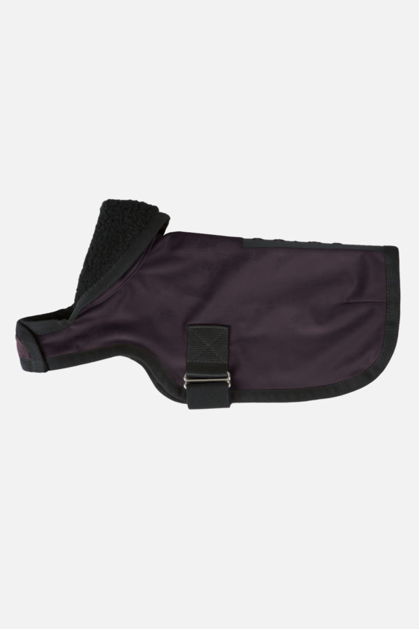 Animo Jessy flash manteau chien : Manteau pour chien en velours avec logo ANIMO au dos. Style sportif. Matériaux: Velours 100% Polyester